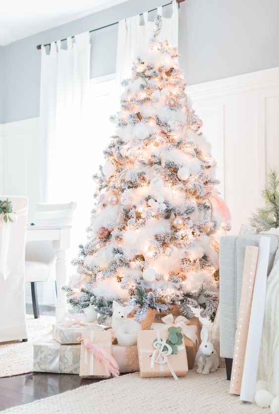 White Christmast Tree