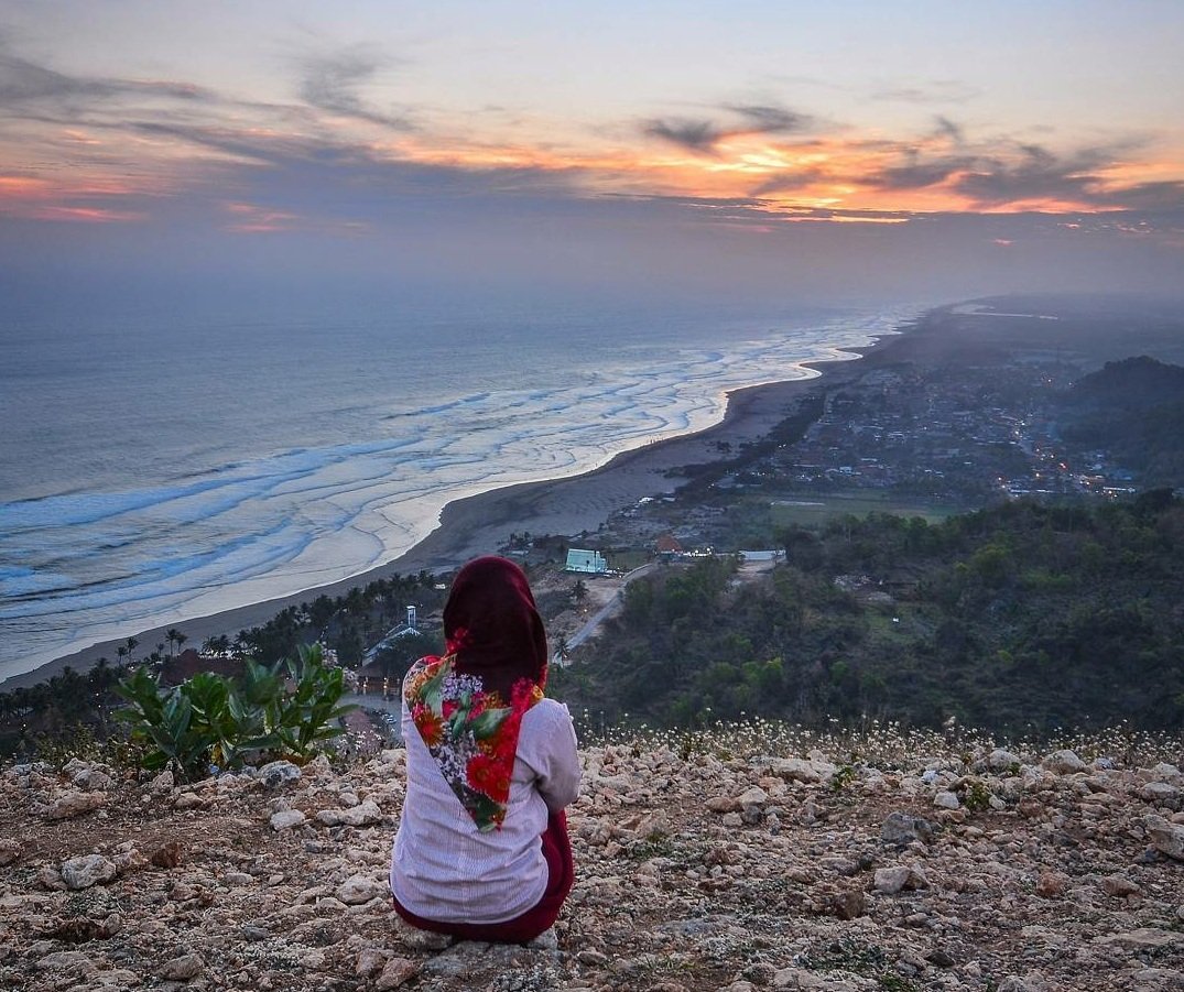 Dari Bukit Paralayang Jogja Ini Kamu Bisa Menikmati Keindahan Parangtritis Sambil Terbang