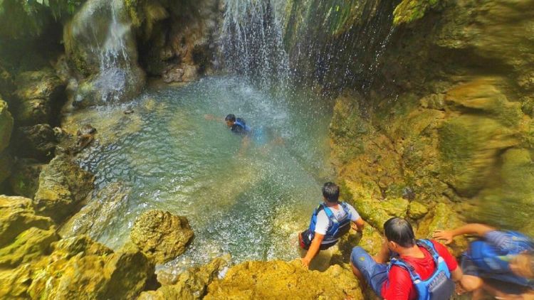 Wisata Air Terjun Sri Gethuk Ini Indahnya Mirip Grand Canyon di Arizona, Lho!