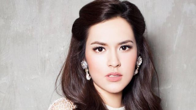 9+ Permintaan Artis Paling Ribet Sejagat Raya. Bikin Pikir-Pikir Lagi Mau Ngundang Mereka Nggak Sih?