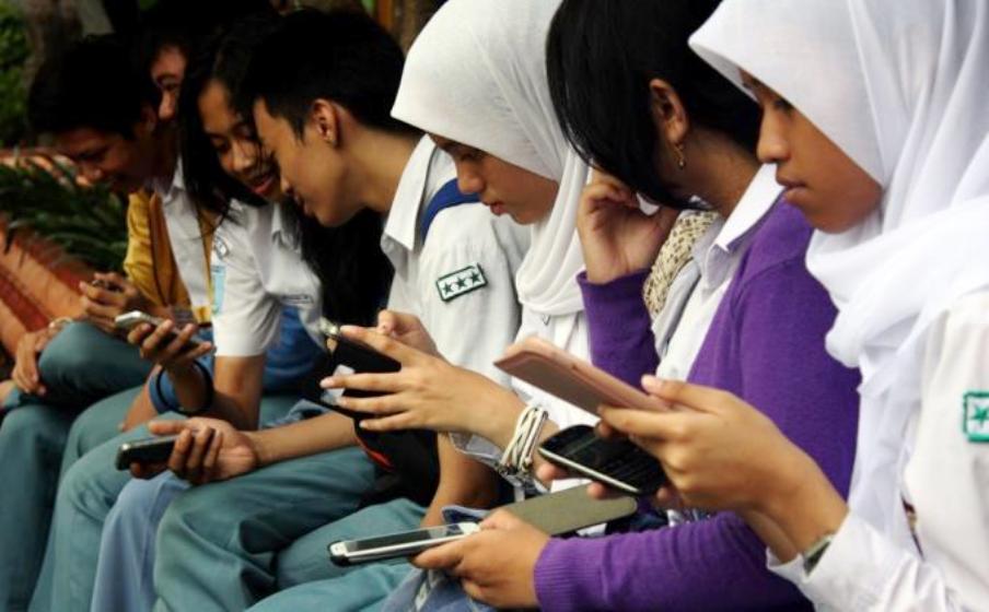 Wajar Aja Internet Indonesia Sering Bikin Emosi Setengah Mati, Rankingnya Jauh di Bawah Negara Lain!