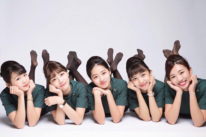 Pramugari Eva Air Emang Cantik Kaya Girlband Korea. Yuk Intip Foto-Fotonya yang Bikin Meleleh!