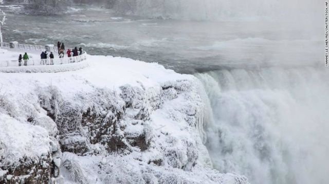 Suhu Esktrem Bikin AS & Kanada Tampak Seperti Film Frozen, Katanya Lebih Dingin Lho dari Kutub Utara