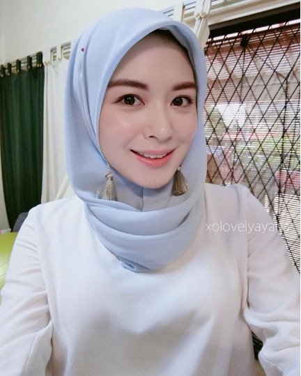 Inspirasi Style Hijab Nuansa Pastel Ala Hijaber Cantik Asal Korea, Ayana Jihye Moon. Manisnya Keterlaluan!