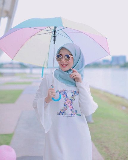 Inspirasi Style Hijab Nuansa Pastel Ala Hijaber Cantik Asal Korea, Ayana Jihye Moon. Manisnya Keterlaluan!