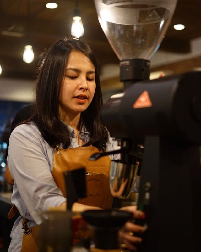 Gabriela, Barista dari Cipete yang Cantiknya Kayak Perpaduan Raisa-Maudy Ayunda. Uwuwuwu~