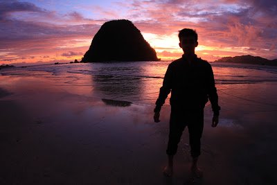 Sunset Terseksi di Ujung Timur Pulau Jawa, Sensasi Perjalanan yang Tak Telupakan!