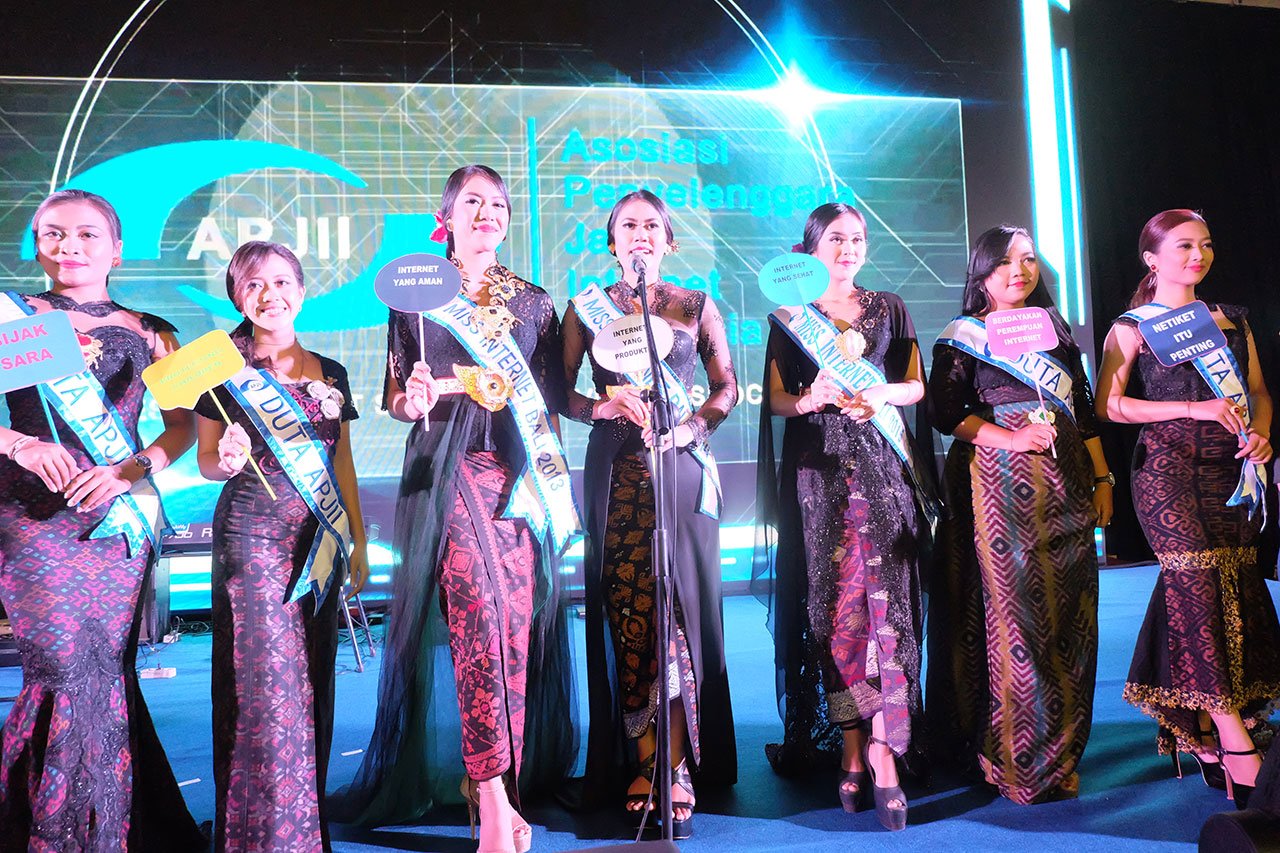 Ini Kerjaan Marsya Gusman Usai Jadi Jawara Miss Internet Indonesia 2017, Tertarik Ikut Tahun Ini?