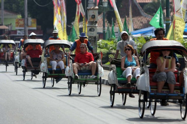 Polemik Kebangkitan Becak Sebagai 'Angkutan Lingkungan' di Ibu Kota. Yuk Lihat Faktanya