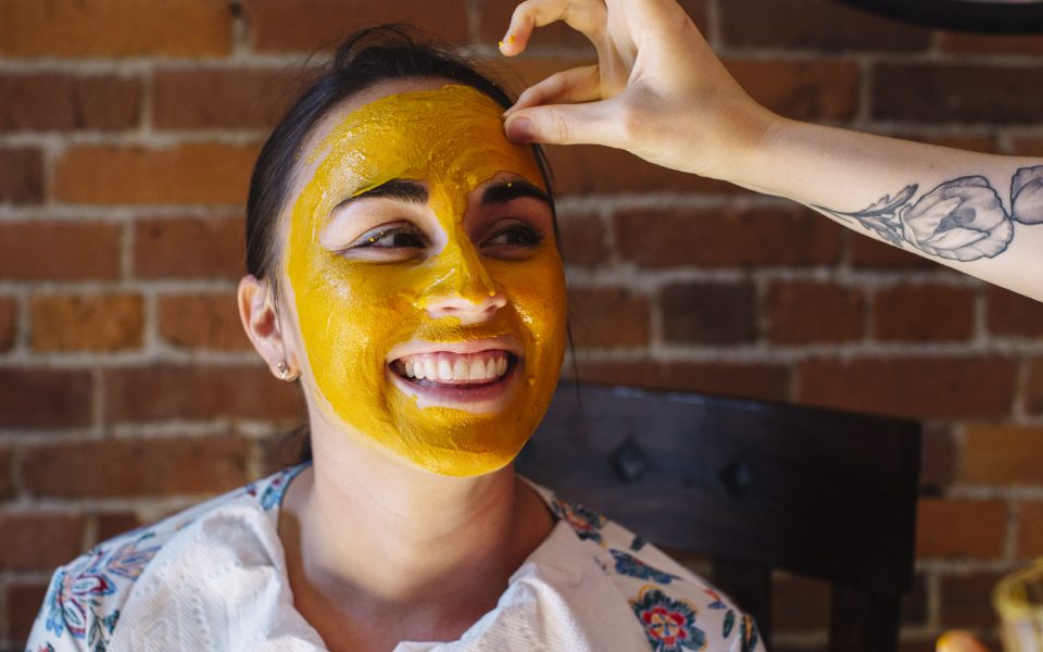 Dilihat dari Masalah Wajahmu, Ini Nih Masker Alami yang Sesuai dengan Kebutuhanmu!