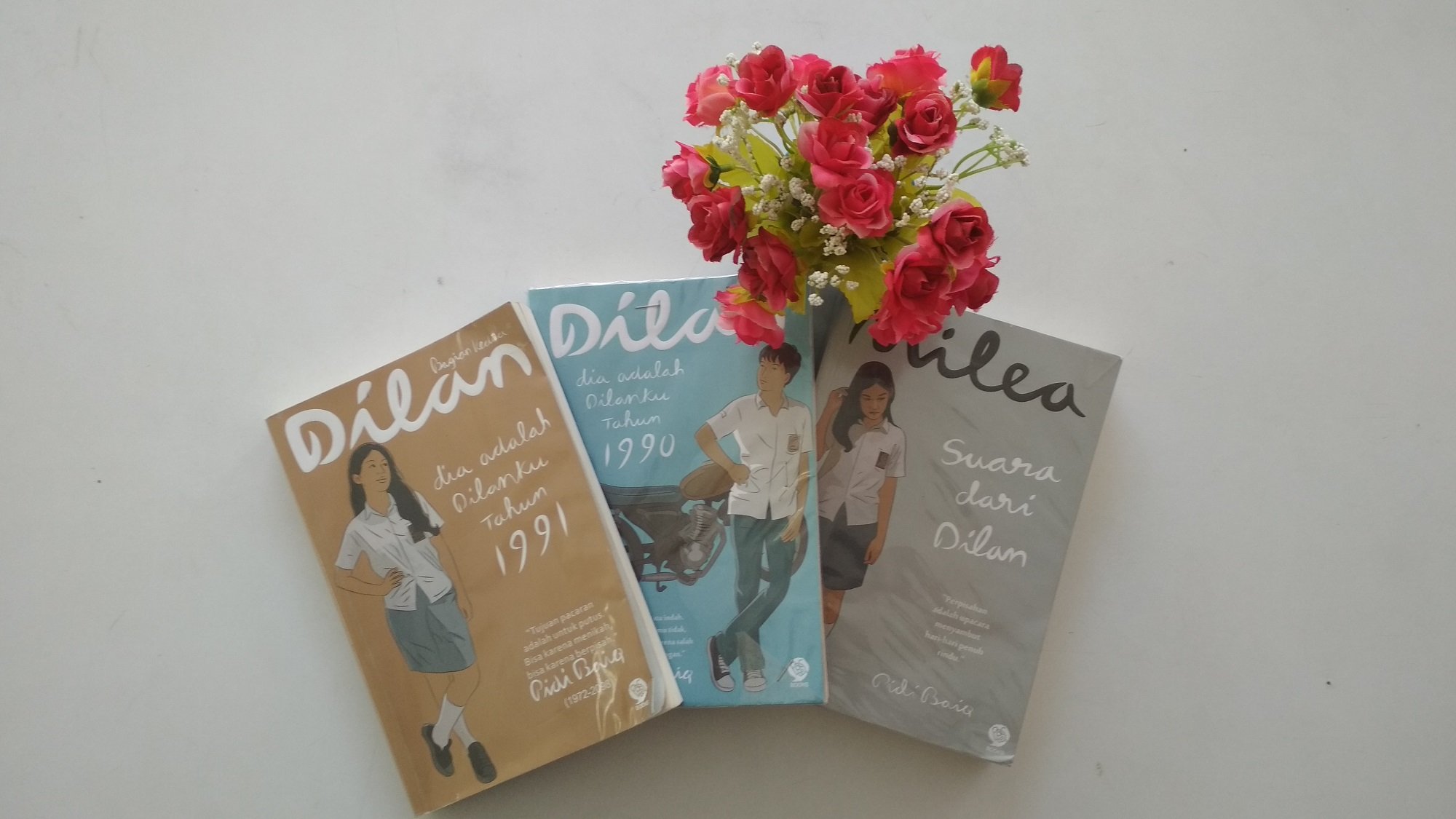 Book Review Dilan: Dia adalah Dilanku Tahun 1990