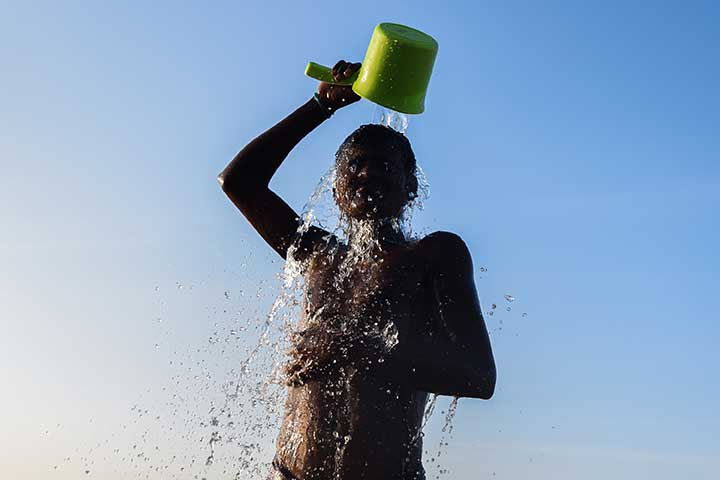 Mandi Itu Sebenarnya Nggak Mesti Dua Kali Sehari, Ini 10+ Fakta Soal Mandi yang Harus Kamu Tahu