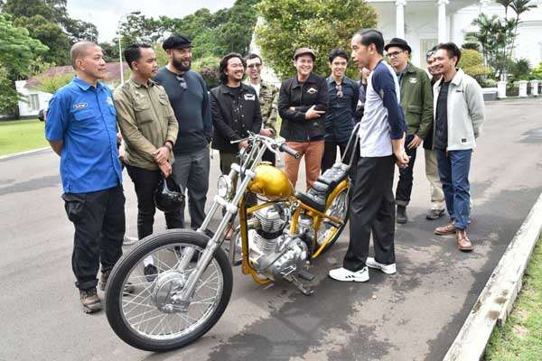 Jokowi Beli Motor Chopper Kece Warna Kuning. Saatnya Indonesia Guncang Dunia Lewat Kreasinya Nih~