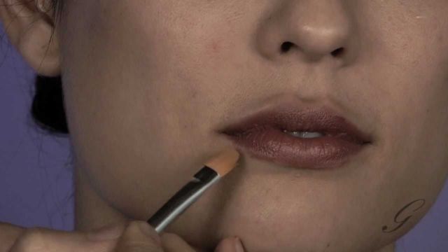 Cuma Terapkan 7+ Cara Pakai Red Lipstick Ini, Bikin Kamu Kayak Habis Didandanin MUA!