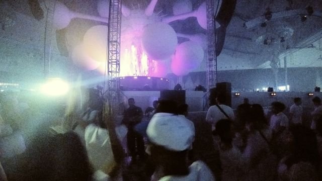 Sensation Jakarta; Lautan Putih yang Mewarnai ICE BSD