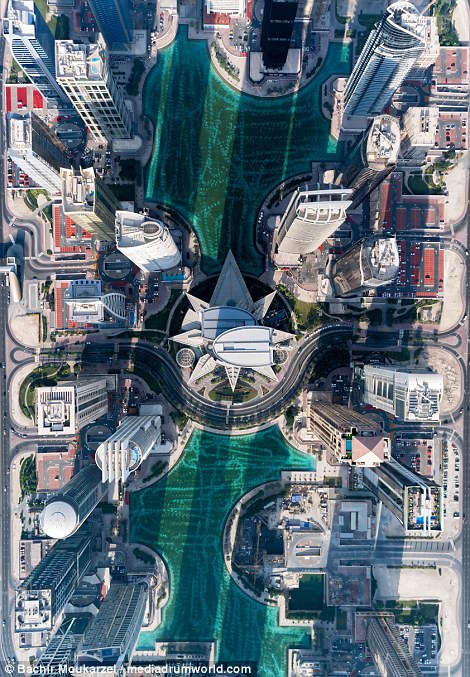 12 Foto Drone di Dubai yang Begitu Memesona. Begini Tampilan Kota Mewah Ini dari Udara!