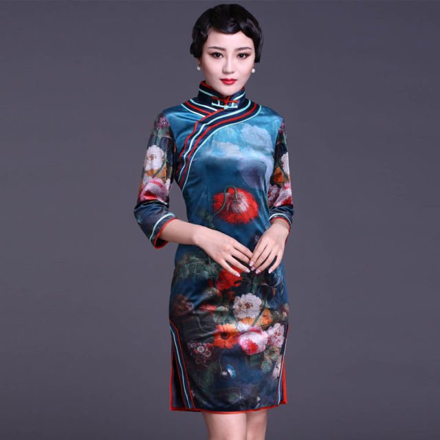 12 Inspirasi Cheongsam Modern yang Nggak Melulu Warna Merah, Demi Perayaan Imlek yang Meriah