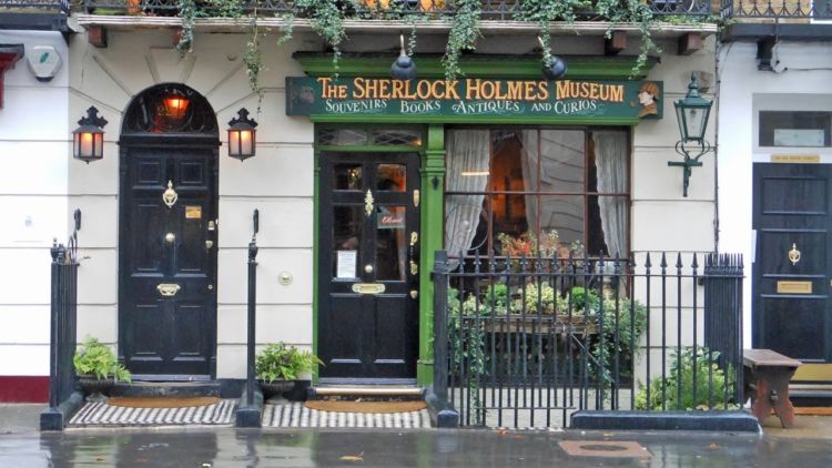 Jalan Menuju Misteri. Aku Akan Mengunjungi Museum Sherlock Holmes Suatu Hari Nanti