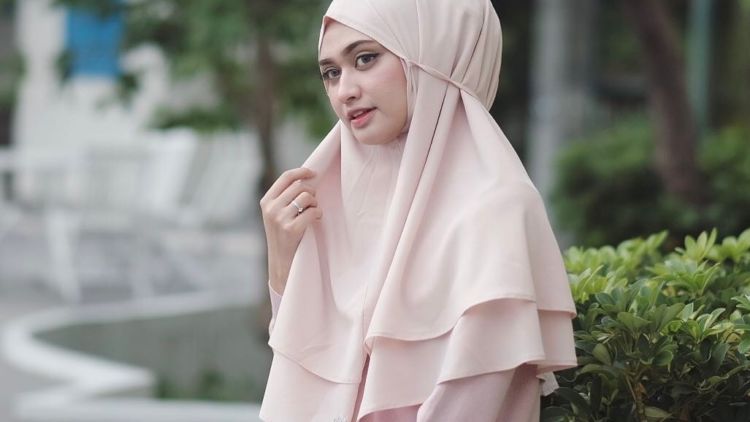 Cara Memilih Bergo atau Hijab Instan Sesuai Bentuk Wajahmu. Cek Dulu Panduannya Ini, Yuk!