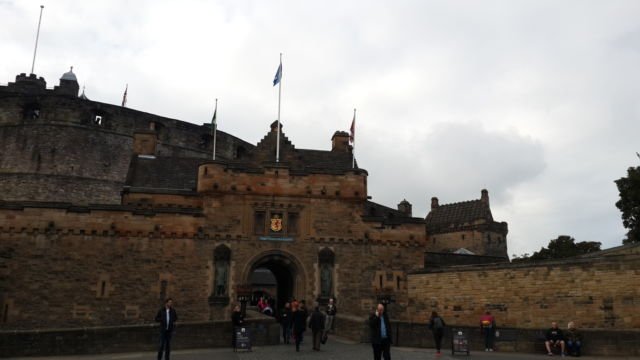 Gagahnya Edinburgh Castle