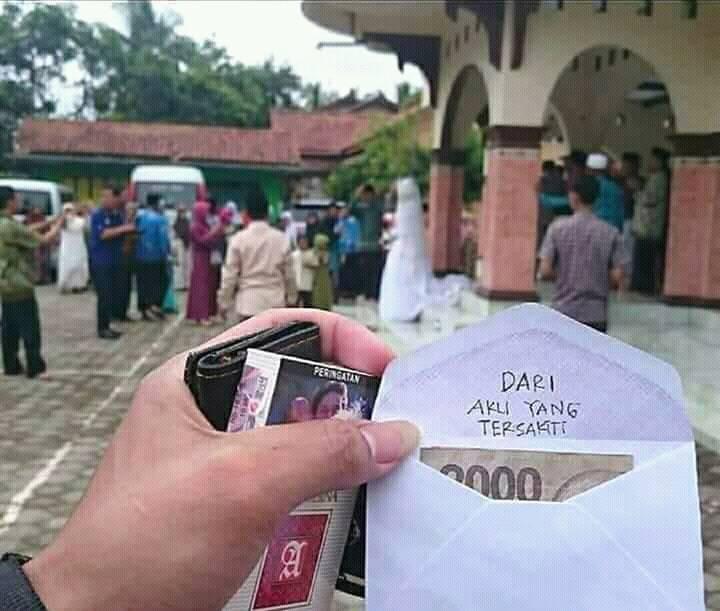 Sang Mantan Nikah dengan Teman Sendiri, Cowok Ini Minta Saran Mending Datang Resepsi atau Nggak