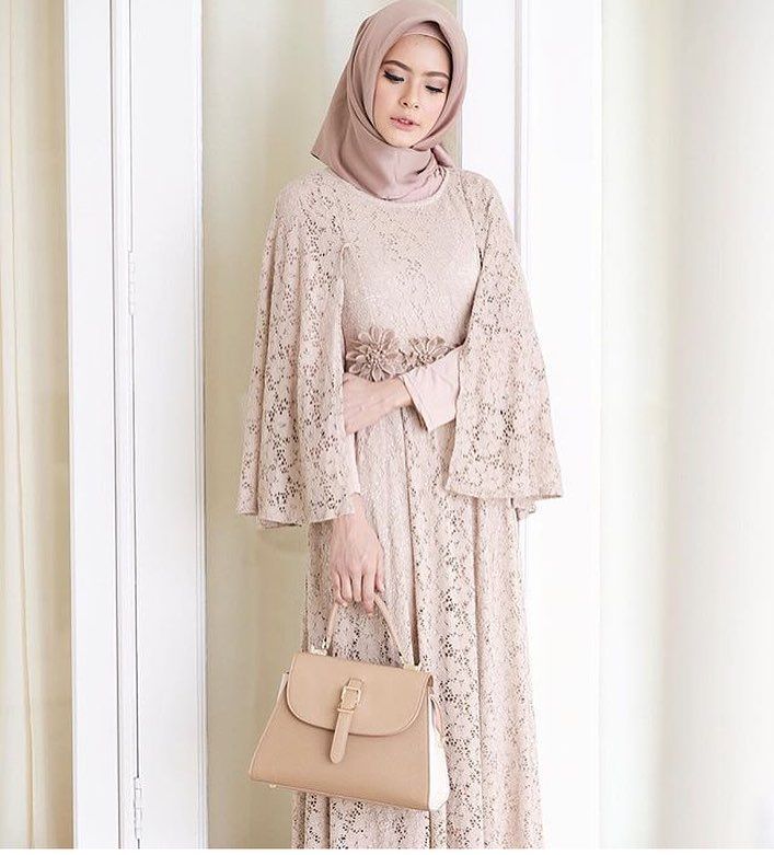 11+ Inspirasi Outfit untuk Sister of The Bride. Meski Bukan Bintang Utama, Boleh Kok Tampil Memesona