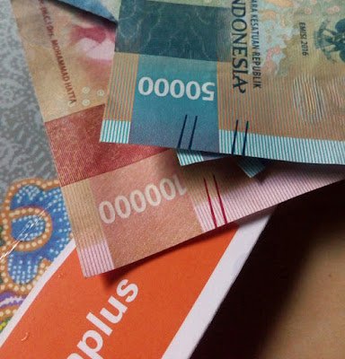 Menggunakan Rupiah di Setiap Transaksi