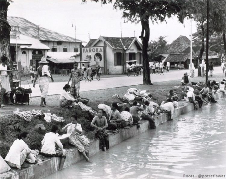 15 Potret Lawas Kota Jakarta di Era Penjajahan Belanda. Terasa Sangat Syahdu dan Penuh Nostalgia!