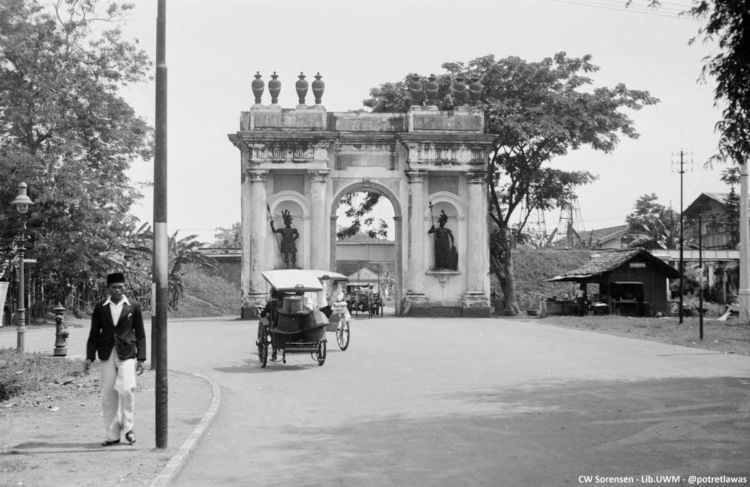 15 Potret Lawas Kota Jakarta di Era Penjajahan Belanda. Terasa Sangat Syahdu dan Penuh Nostalgia!