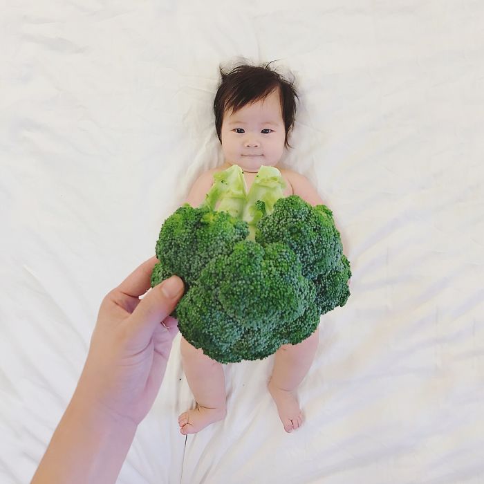 Bisa Ditiru nih, 12 Outfit dari Makanan buat Pemotretan Bayi. Hemat dan Hasilnya Lucu Banget!