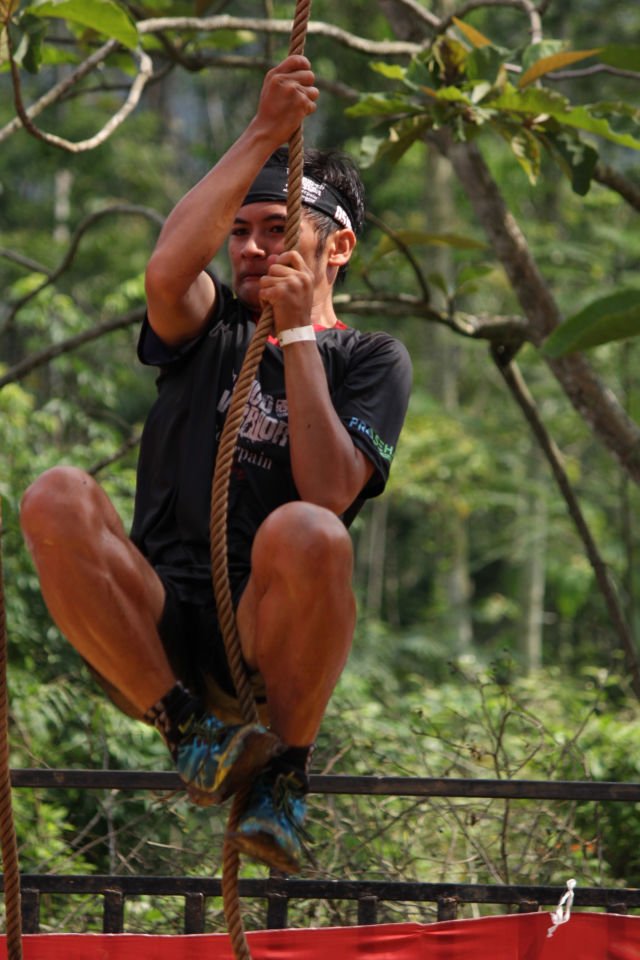 3 Latihan Militer Indonesia Ini Pasti Bikin Kamu Gemeteran. Cobain di Counterpain Mud Warrior 4