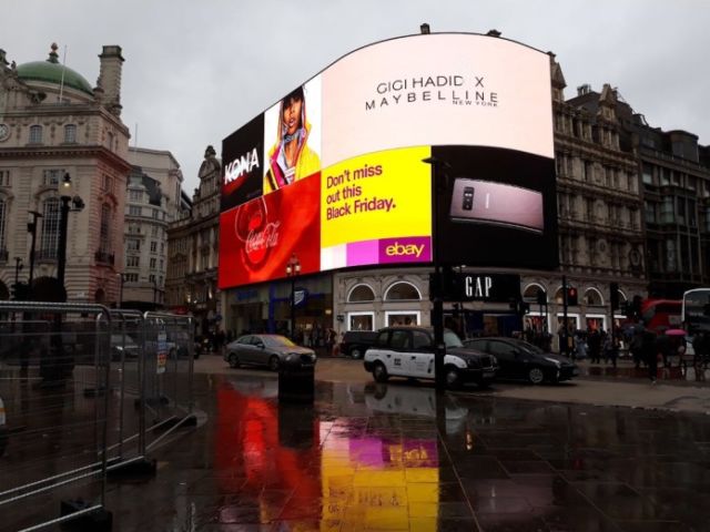 Piccadilly Circus