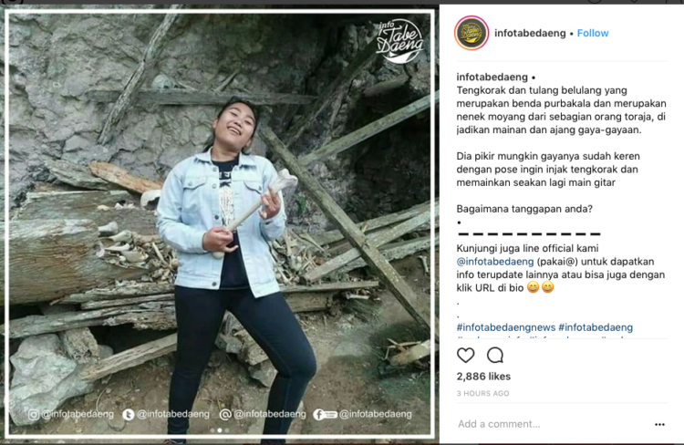 Norak, Traveler Ini Berpose Menginjak-Injak Tulang di Makam Toraja. Jangan Ditiru Deh ya!