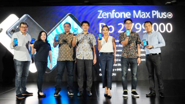 Ingin Pakai Ponsel dengan Daya Tahan Baterai dan Fitur Canggih? ASUS ZenFone Max Plus M1 Bisa Kamu Pilih