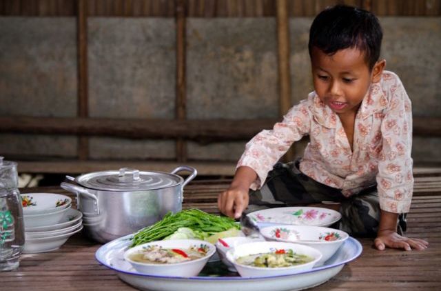 7 Alasan Mutlak Kenapa Masakan Ibu Selalu Dirindukan Anaknya yang Merantau. Ah, Rindu!