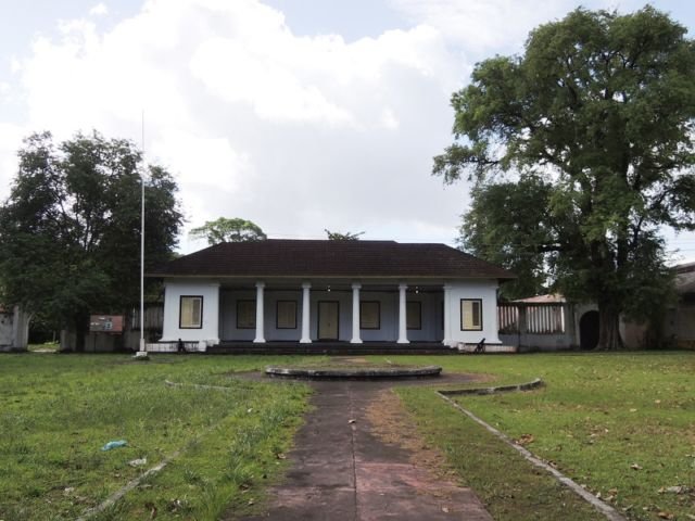 istana mininya orang banda