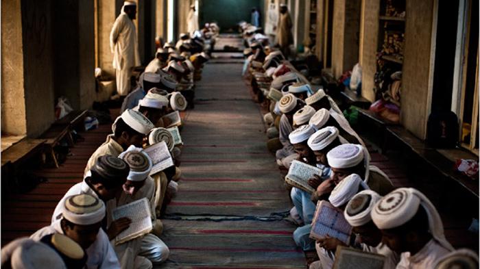 Inilah Tahapan Dalam Menghafal Al-Qur'an Secara Konsisten dan Berkala Untuk Pemula