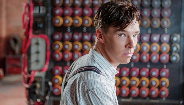 Aktor Benedict Cumberbatch memerankan Alan Turing