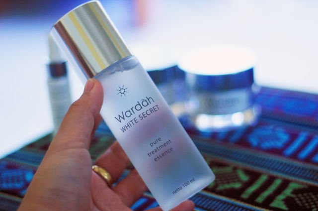 Wardah White Secret Pure Treatment Essence