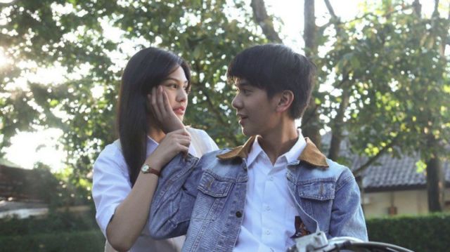 Baper Alert, inilah 11 Scene Film yang Dijamin Bikin Kamu Melting Saking Romantisnya. Nggak Kuat deh!