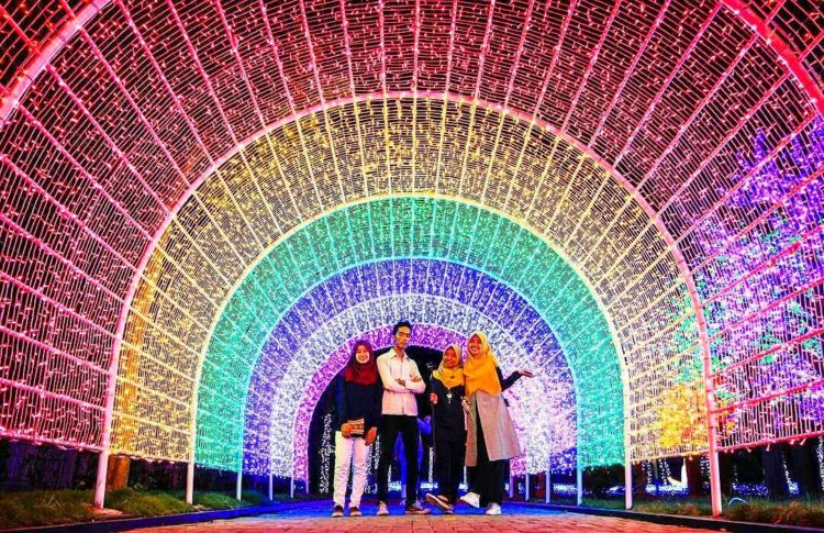 Light Festival Sindu Kusuma Edupark, Wisata Hits di Jogja yang Sebaiknya Kamu Kunjungi Segera!