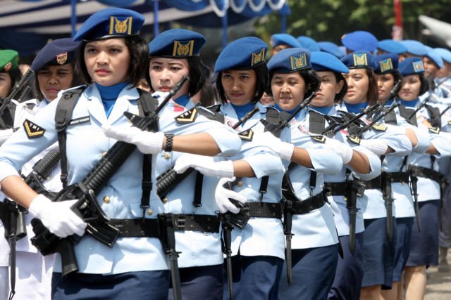 Kisah Lulu Lugiyati dan Herdini, Dua Wanita Tangguh Perintis Pilot Militer TNI AU