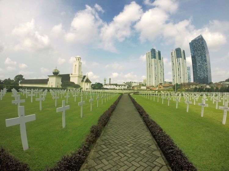 Ereveld Menteng Pulo, Makam Paling Kece dan Instagramable di Jakarta. Nggak Ada Serem-Seremnya!