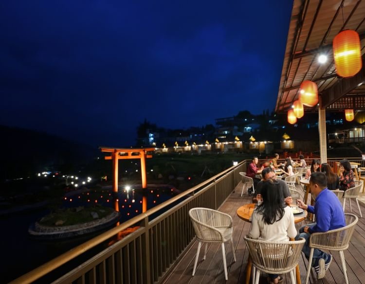 Nggak Harus ke Jepang, Kamu Bisa Menikmati Air Panas di Onsen Hot Spring Resort Malang!