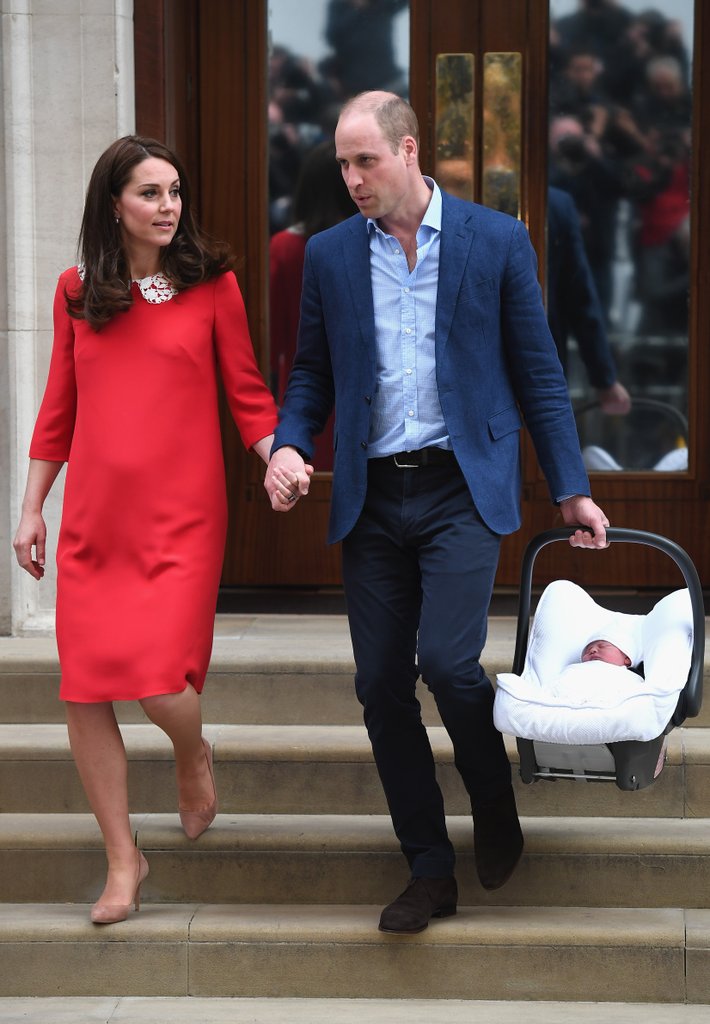 Selamat, Duchess Kate dan Prince William Resmi Umumkan Kelahiran Anak Ketiga! Simak 12+ Foto-foto Mereka di Sini