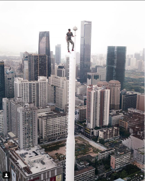 Pasangan Penantang Maut, Ivan dan Angela yang Suka Selfie di Gedung Pencakar Langit. Ngilu Lihatnya