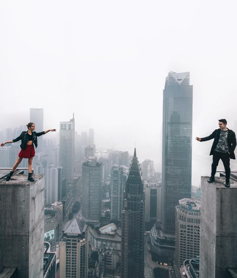 Pasangan Penantang Maut, Ivan dan Angela yang Suka Selfie di Gedung Pencakar Langit. Ngilu Lihatnya