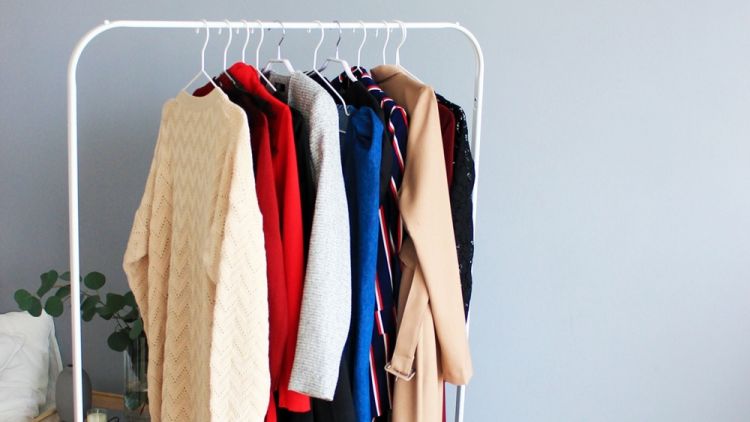 5 Hacks Menyulap Baju Bekas yang Tidak Terpakai Menjadi Lebih Berguna. Gampang Banget Caranya!