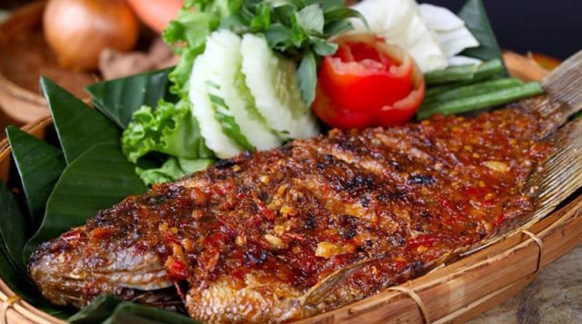 Ikan Gurame Bakar