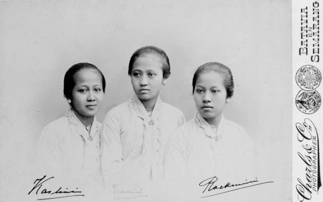 R.A Kartini bersama sahabat